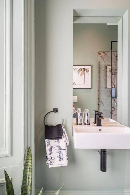 Boutique Home Stay - Bliss Studio Paisley Exterior photo